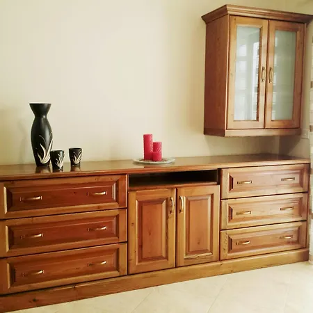 Comfy 3 Minutes From *