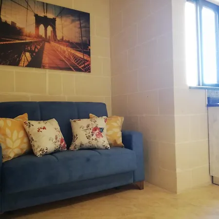 Comfy 3 Minutes From *