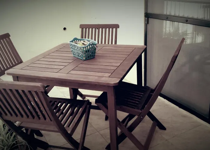 Comfy 3 Minutes From